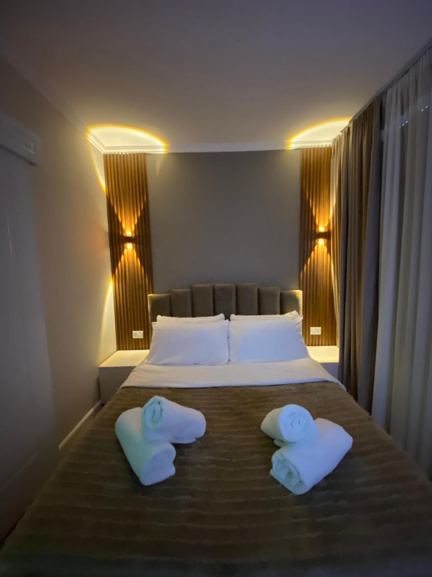 Apartamento En's Golem (Tirana)