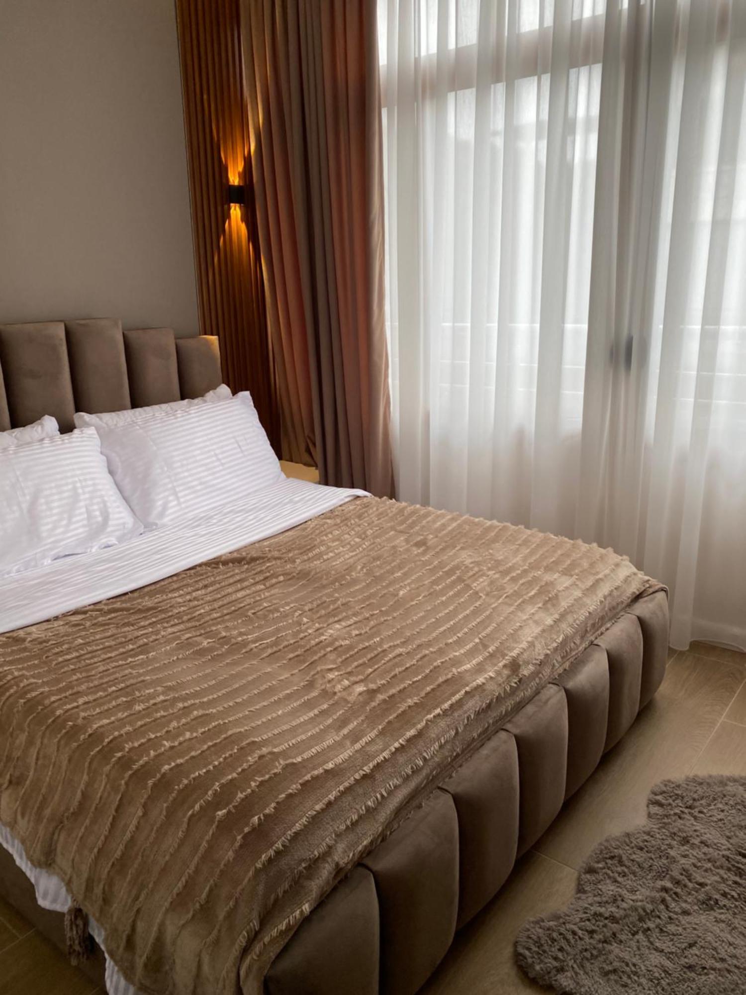 En's Apartamento Golem (Tirana)